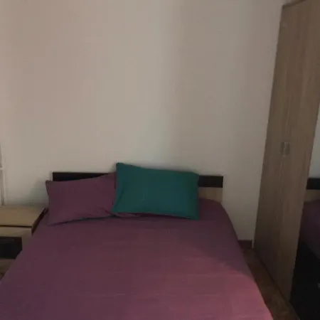 Apartament Romero Apartman *